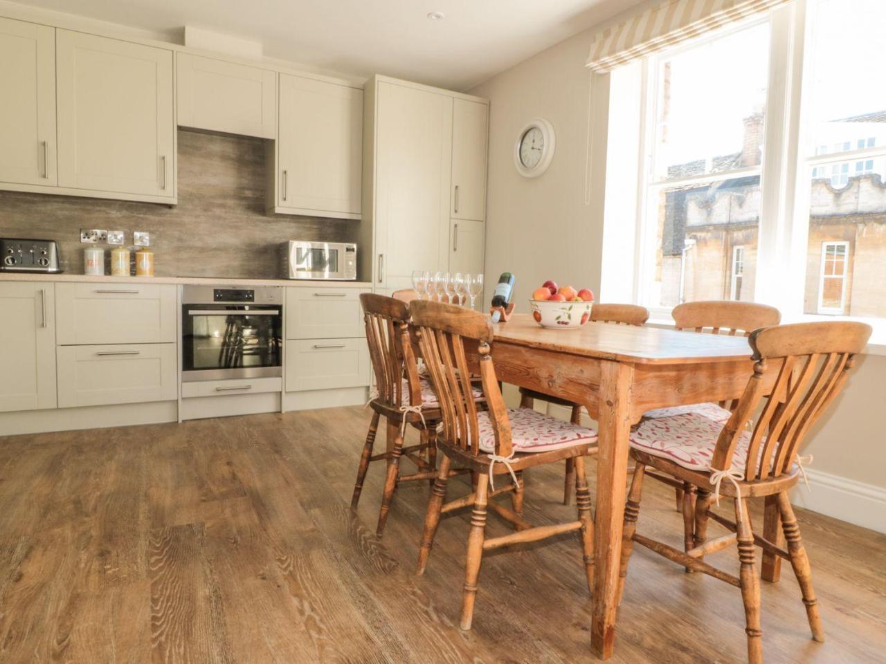 Postmaster's Holiday home Cheltenham